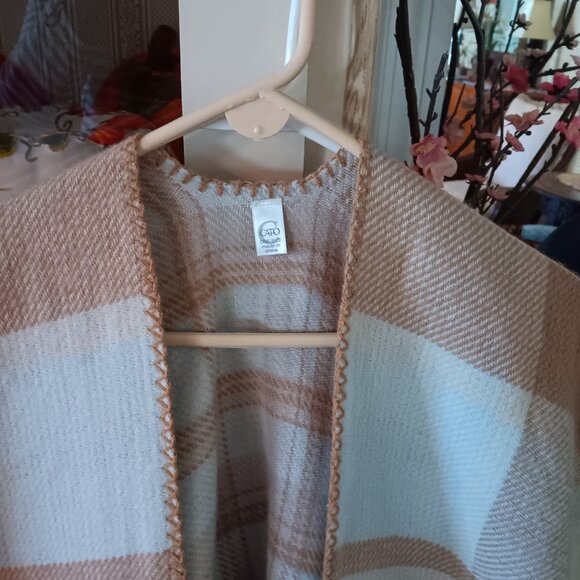 Cato one size wrap. - Picture 2 of 4